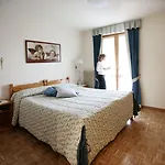Meuble Cima Bianca Garni Hotel Bormio