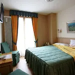 Meuble Cima Bianca Garni Hotel