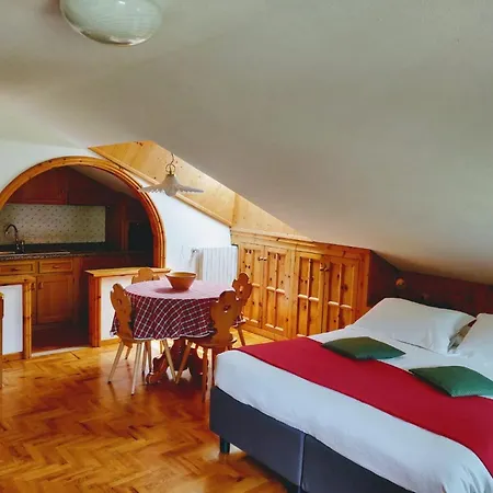 Meuble Cima Bianca Garni 3* Μπόρμιο