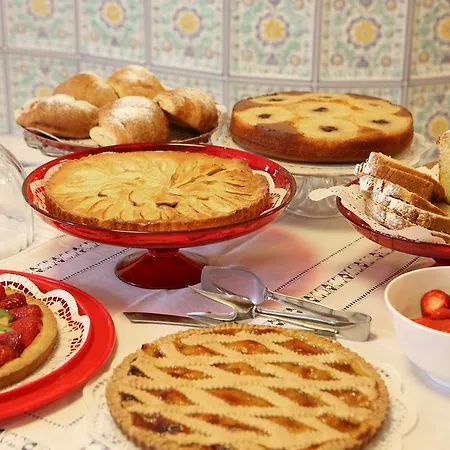 Meuble Cima Bianca Garni Ξενοδοχείο