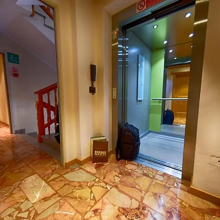 Meuble Cima Bianca Garni 3* Μπόρμιο