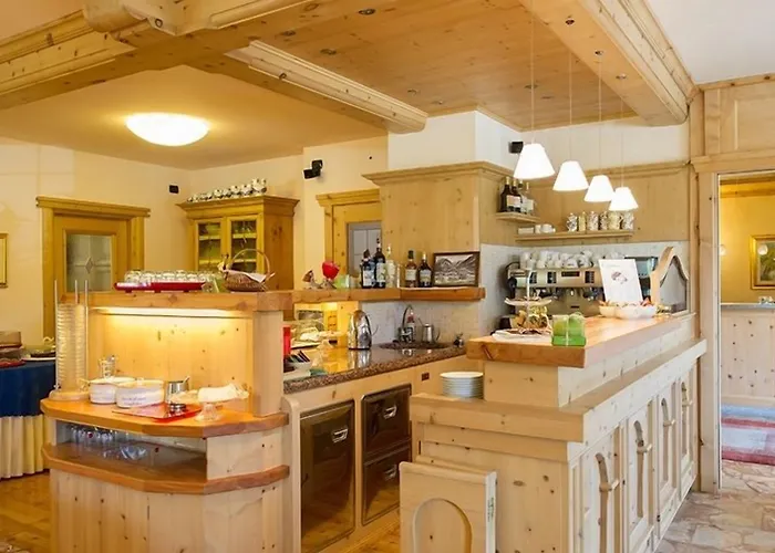 Meuble Cima Bianca Garni Hotel Bormio