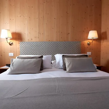 Meuble Cima Bianca Garni Hotell Bormio