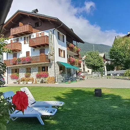 Meuble Cima Bianca Garni Hotel