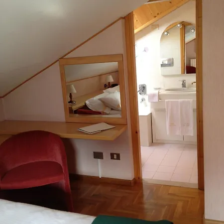 Hotell Meuble Cima Bianca Garni