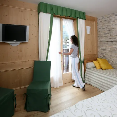 Meuble Cima Bianca Garni Hotell Bormio