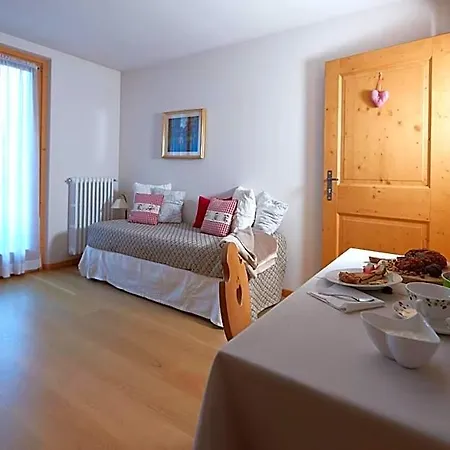 Meuble Cima Bianca Garni Hotel Bormio
