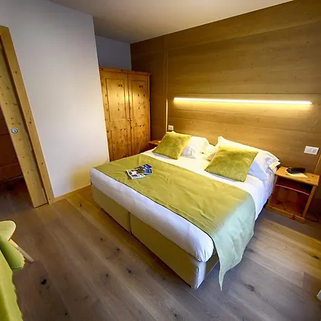 Meuble Cima Bianca Garni Hotel 3*